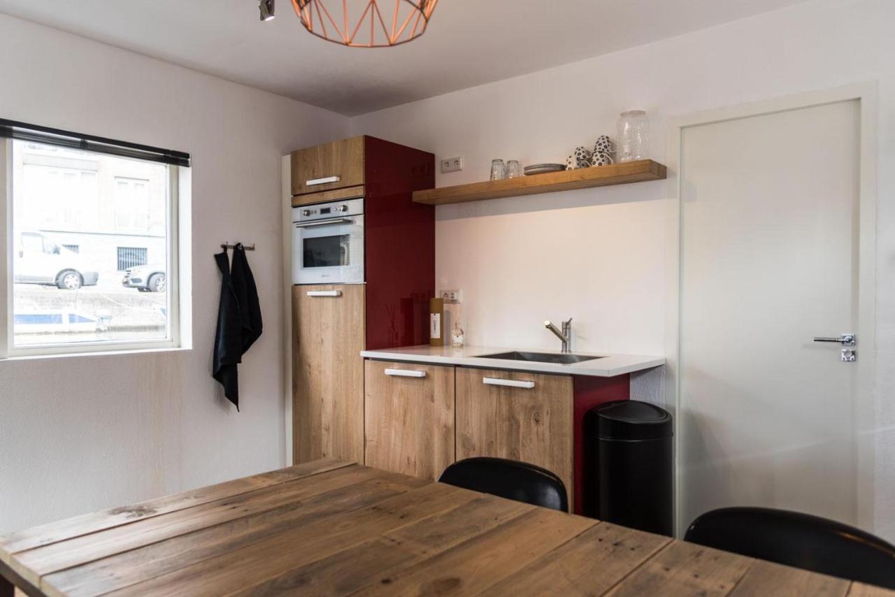 Houseboat Next To Amstel Bed & Breakfast Amsterdam Exterior photo