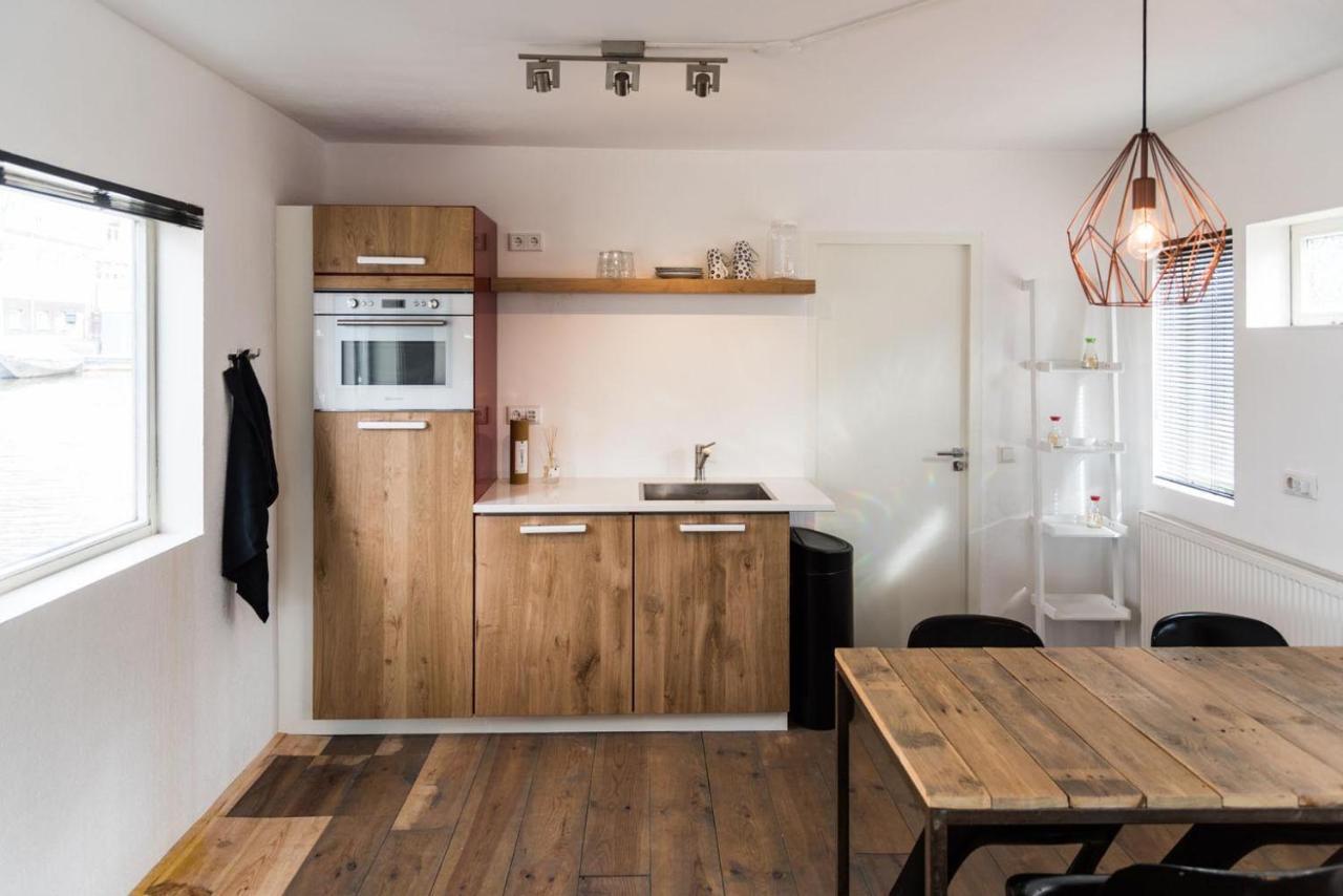 Houseboat Next To Amstel Bed & Breakfast Amsterdam Exterior photo